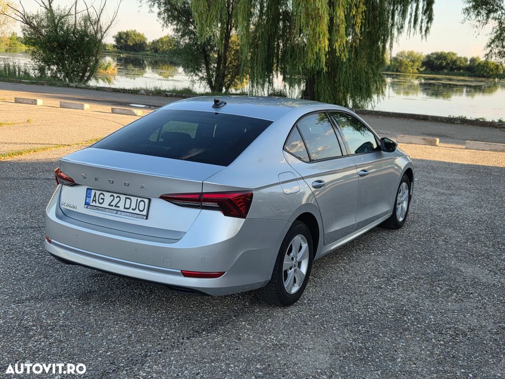 Skoda Octavia 2.0 TDI DSG Ambition - 4
