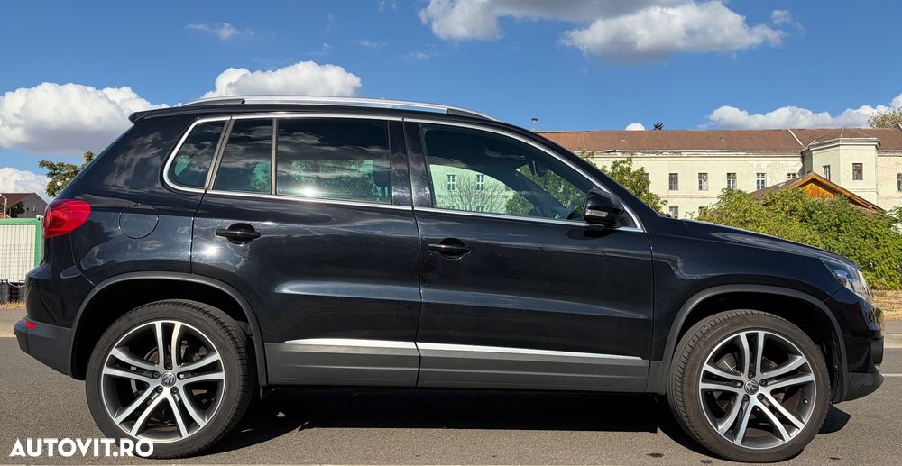 Volkswagen Tiguan 2.0 TDI DPF 4Motion BlueMotion Technology Exclusive - 5