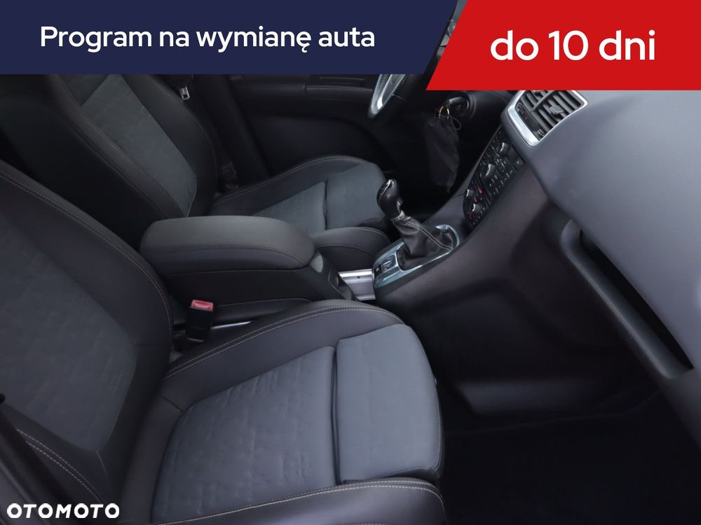 Opel Meriva - 11