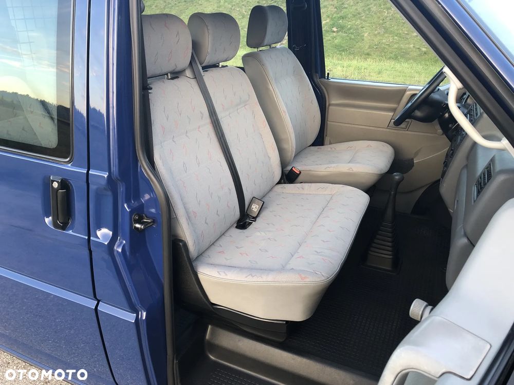 Volkswagen Transporter - 21