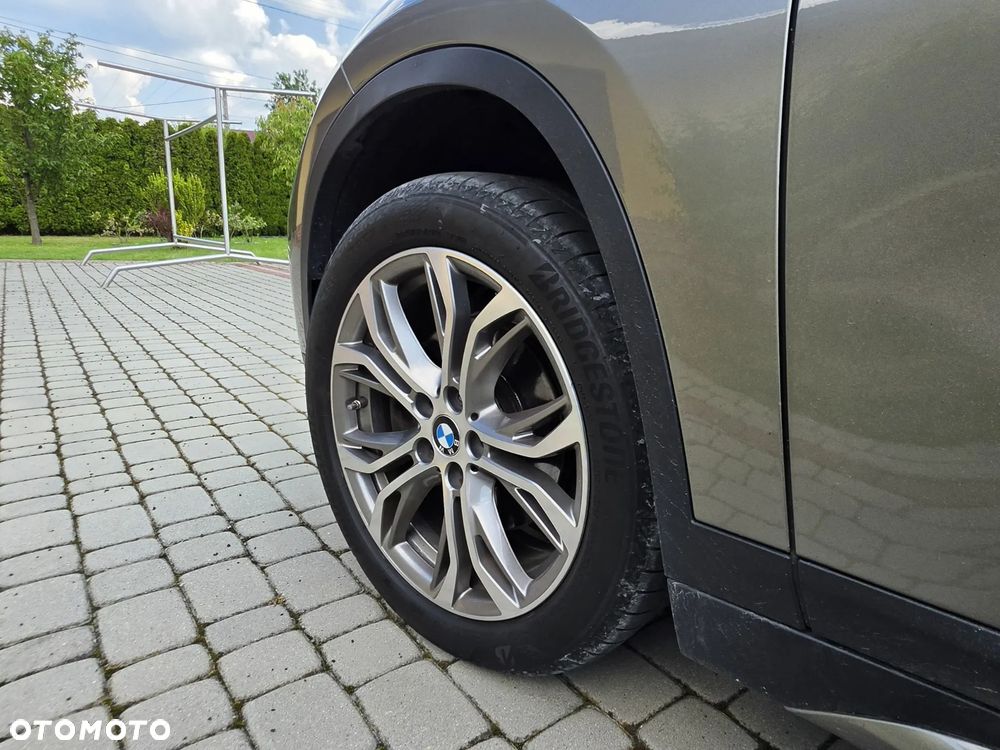 BMW X1 xDrive18d - 15
