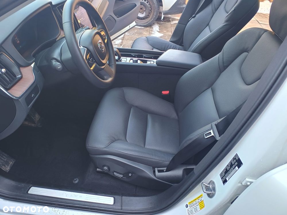 Volvo XC 60 B5 B AWD Plus Dark - 10