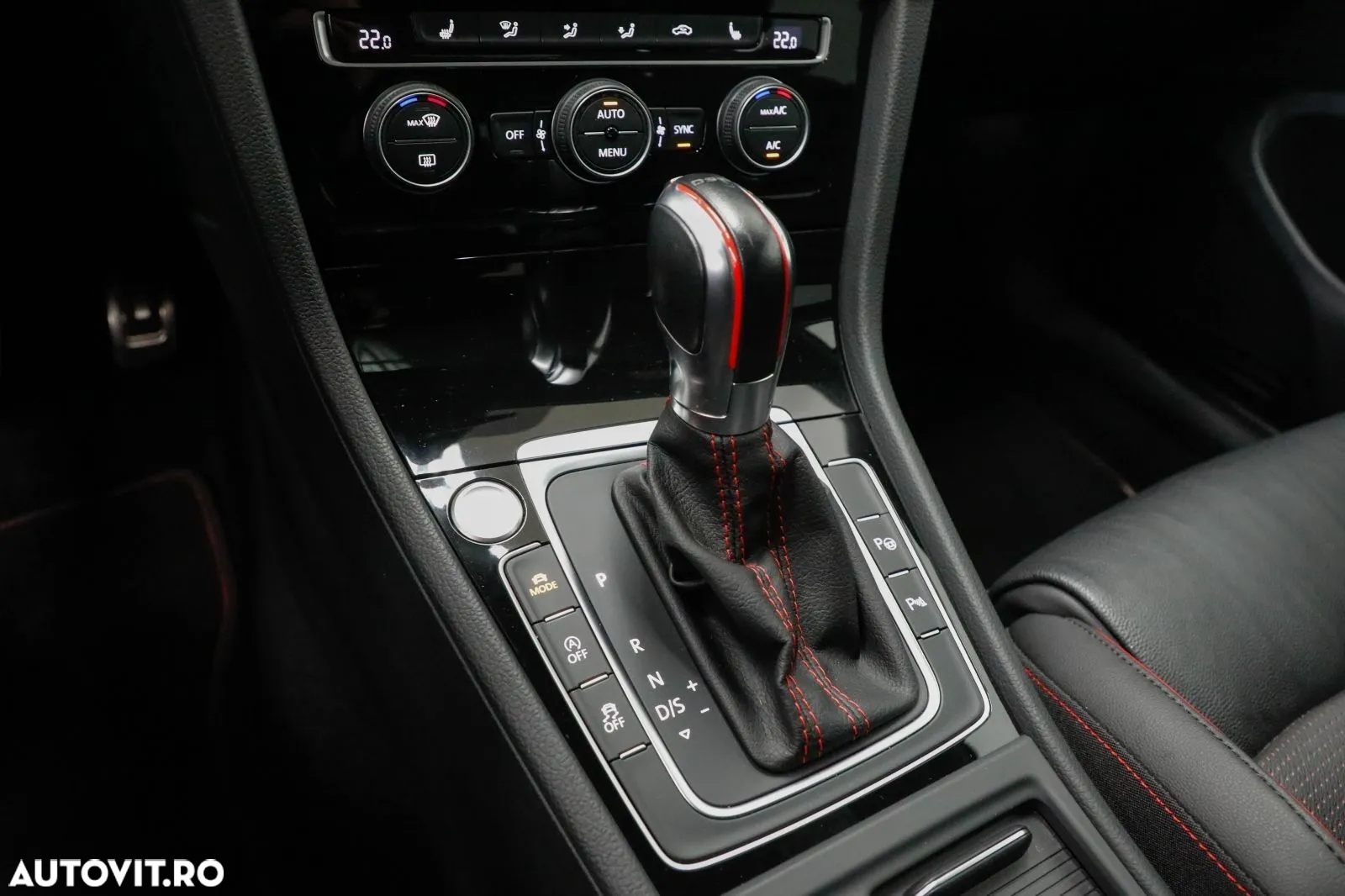 Volkswagen Golf GTI TCR 2.0 TSI OPF DSG - 14