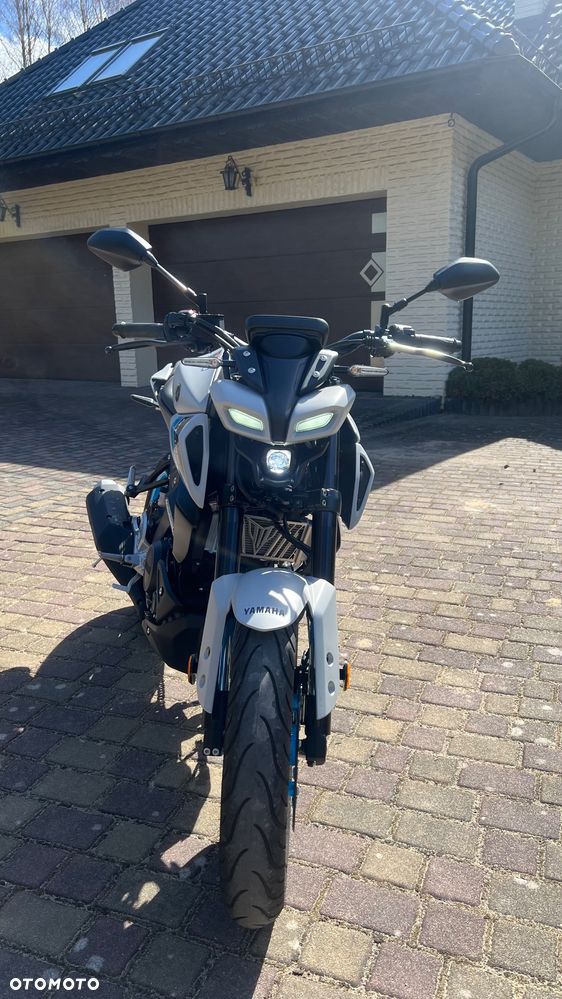Yamaha MT - 2