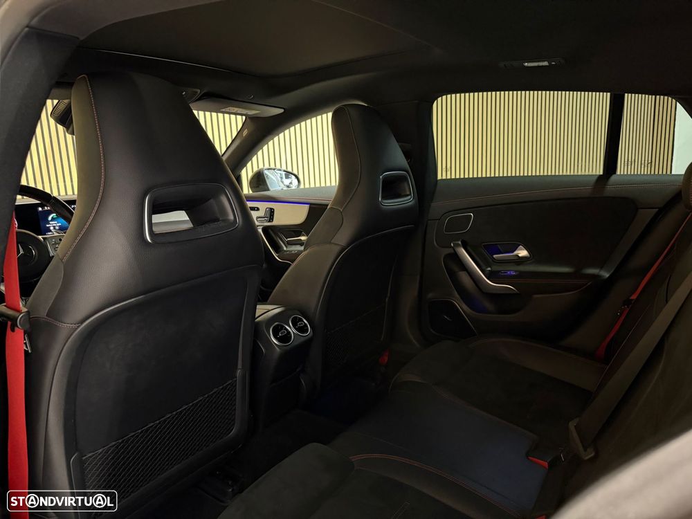 Mercedes-Benz CLA 35 AMG 4Matic — fotografia 39