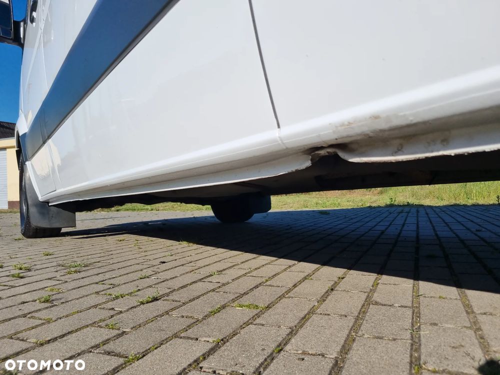Mercedes-Benz Sprinter - 10