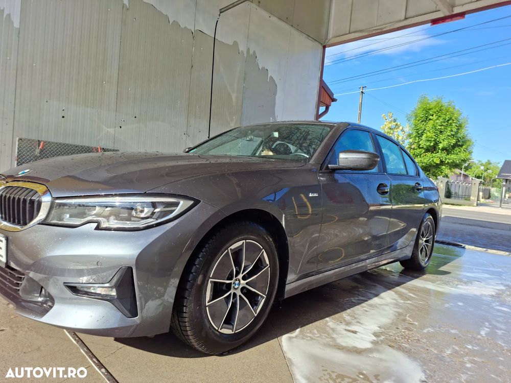 BMW Seria 3 320i AT - 4
