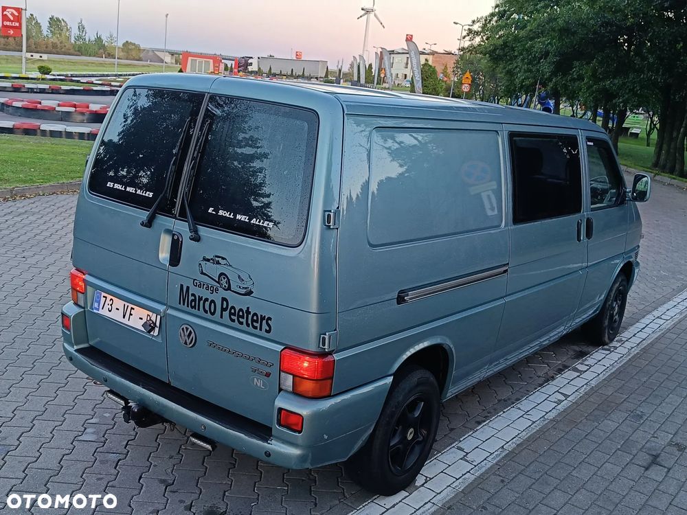 Volkswagen Transporter - 12
