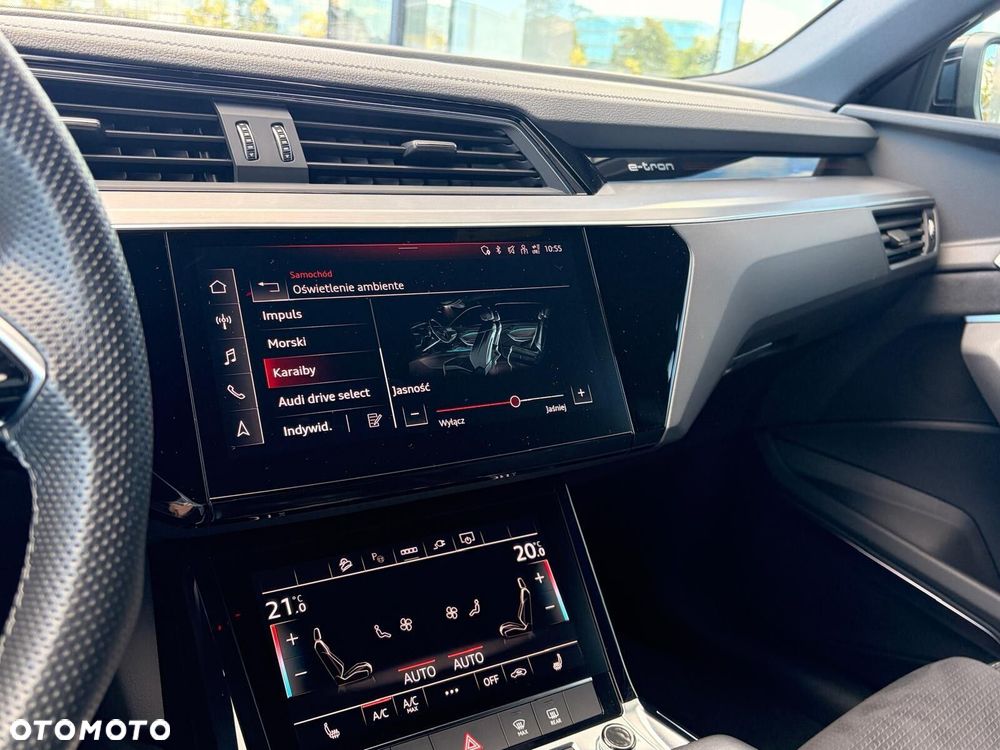Audi Q8 Sportback e-tron - 31