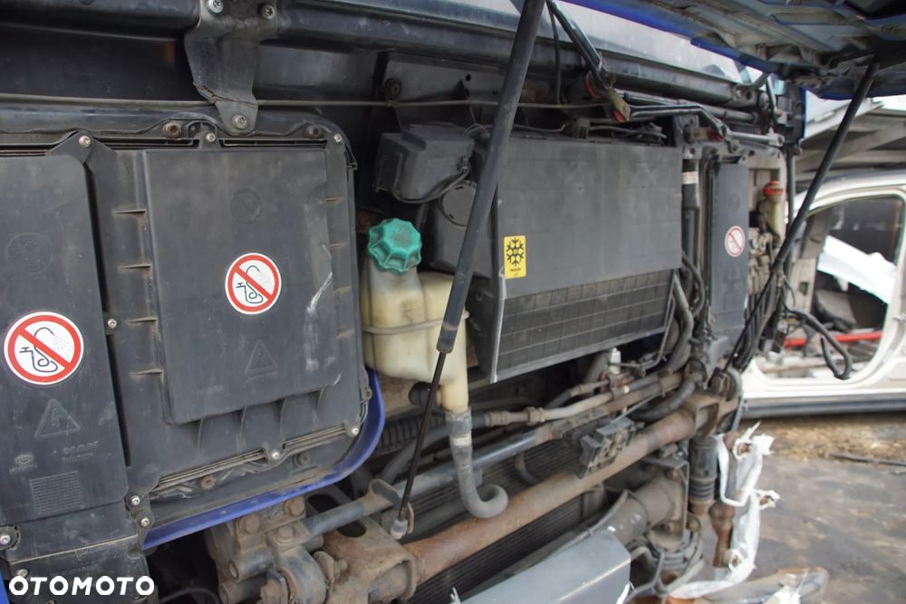 Auto na części - MAN TGL 12.210 4.6 206 KM D0834 LFL55 6S850 2007R Silnik Skrzynia Drzwi Zderzak Szyba Lusterko Lampa Osłona Owiewka Deska Kokpit Sterownik Moduł Czujnik Licznik Kierownica Panel - 12