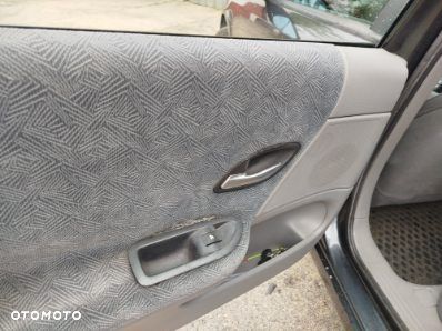 Renault Laguna - 5