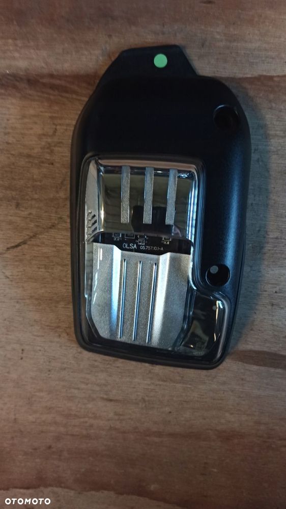 prawa lampka obrysówka kabiny led iveco daily 15+ - 2