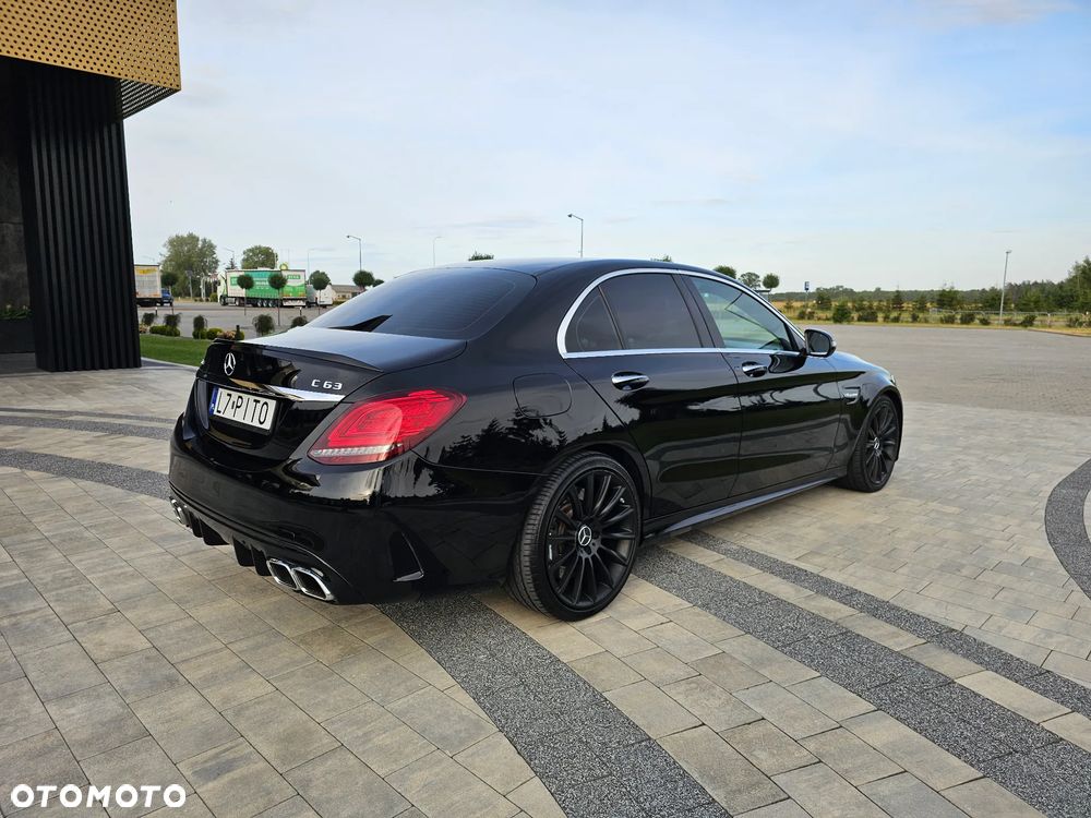 Mercedes-Benz Klasa C 63 AMG 9G - 11