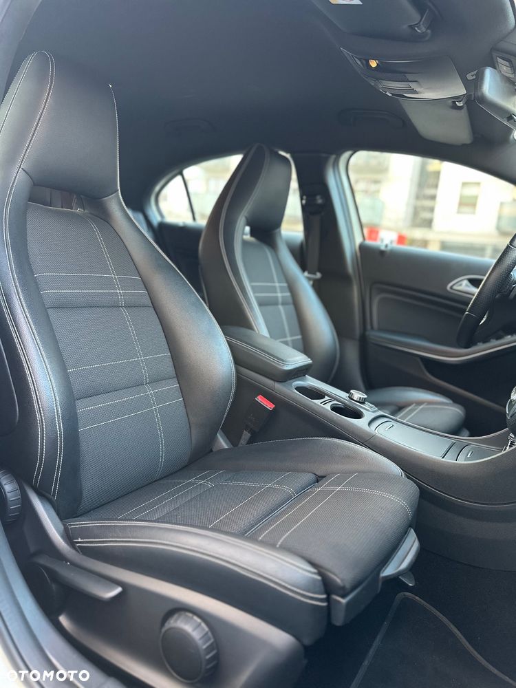 Mercedes-Benz Klasa A 180 7G-DCT SCORE - 34