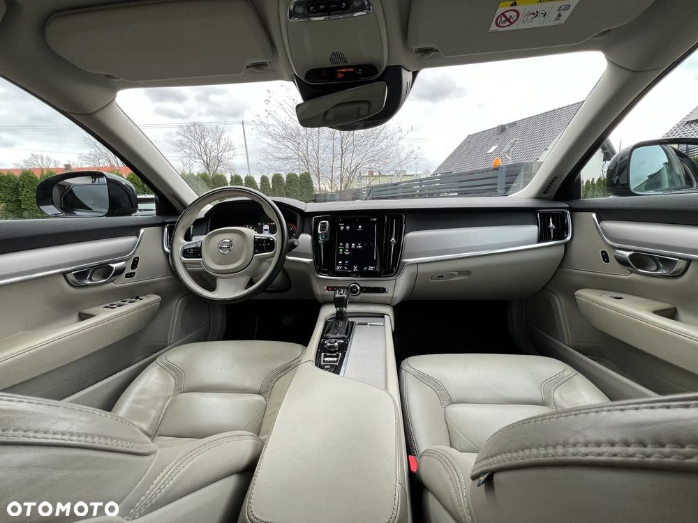 Volvo V90 Cross Country D5 AWD Pro - 25