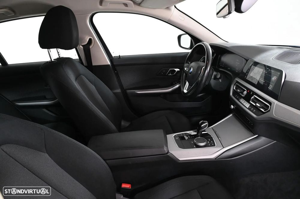 BMW 318 d Auto - 25