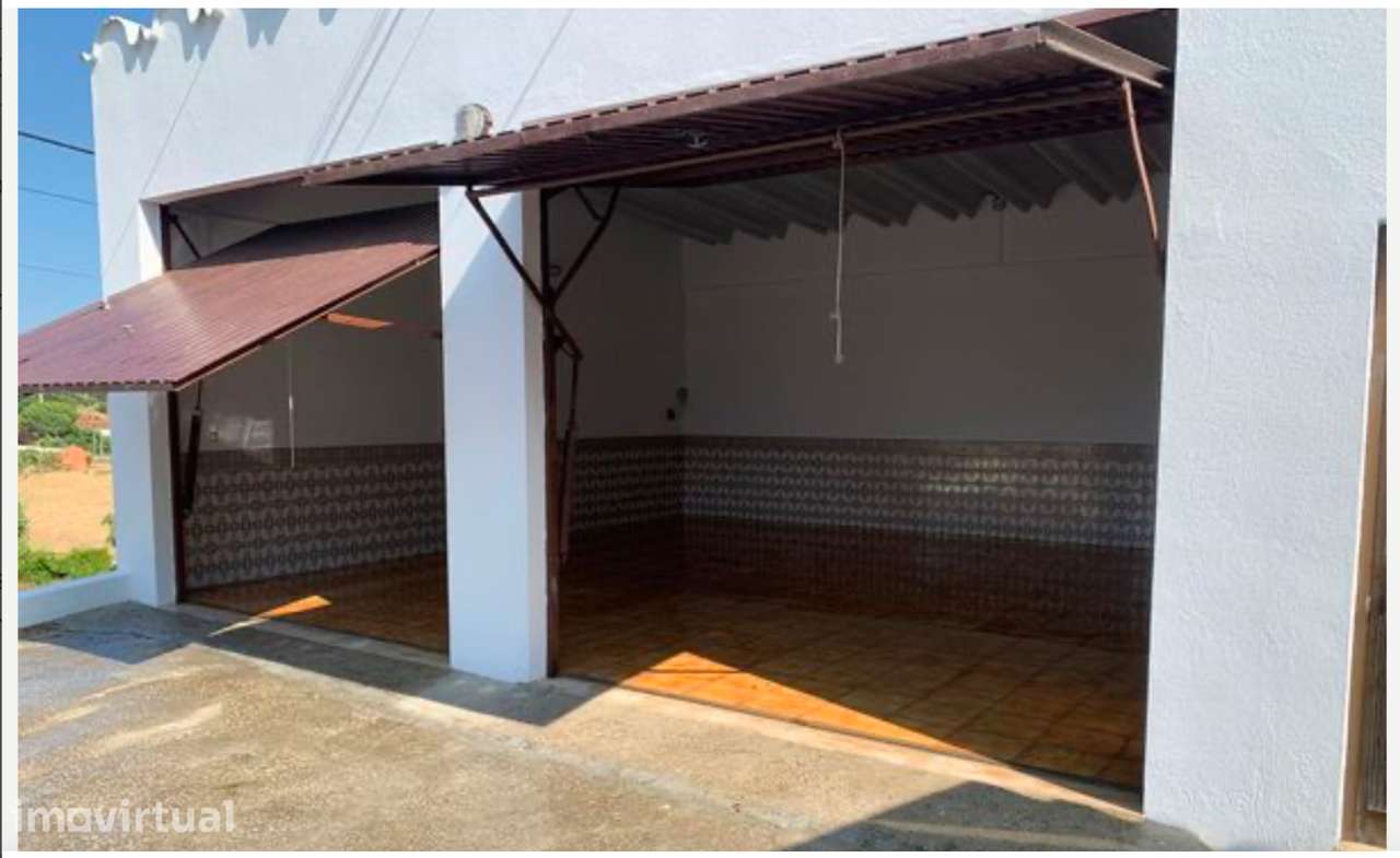Garagem 4 Carros - Mini Armazém Local Seguro/ Acessos Auto Estrada - Grande imagem: 2/17
