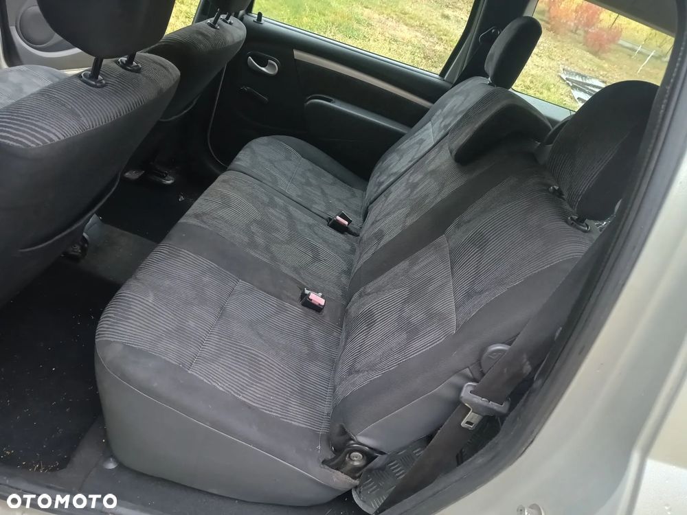 Dacia Logan - 13