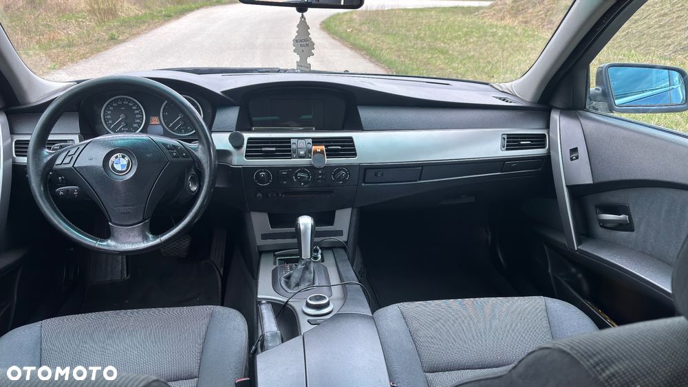 BMW Seria 5 525d - 6