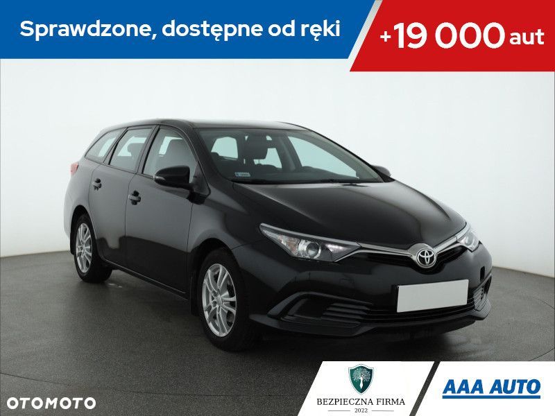Toyota Auris - 1