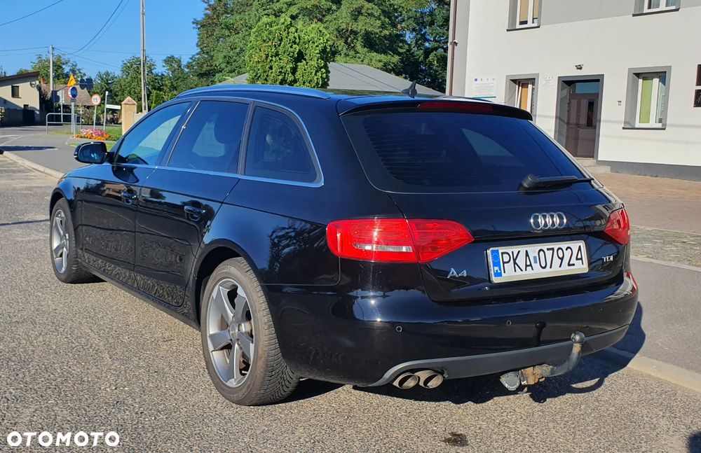 Audi A4 Avant 2011 photo 4