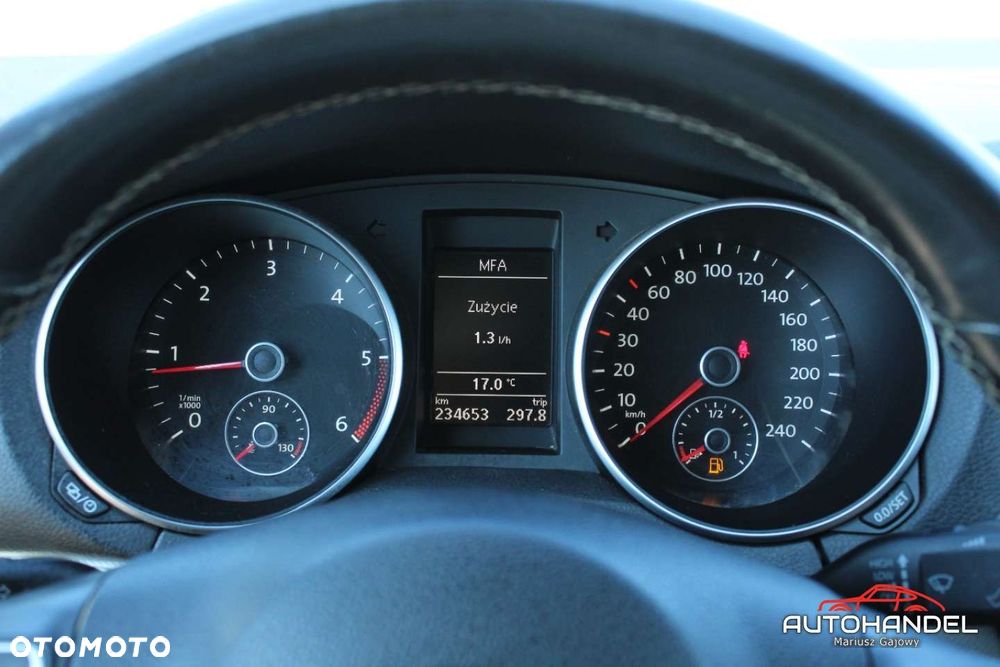 Volkswagen Golf - 10