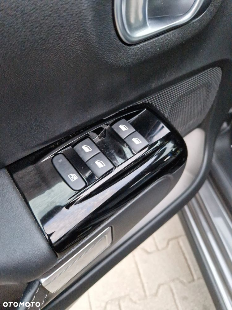 Citroën C3 1.2 PureTech Elle EAT6 - 28