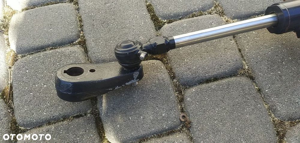 ISEKI SGR22 SGR 22 SIŁOWNIK SKRĘTU - 3