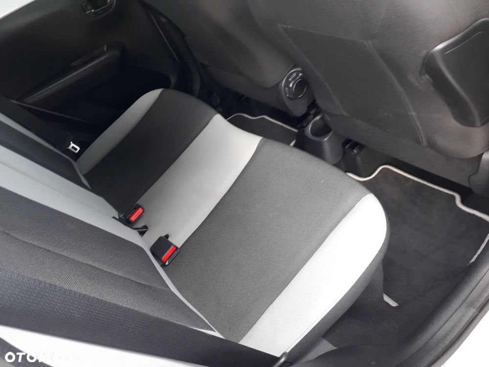 Toyota Aygo x-play - 6