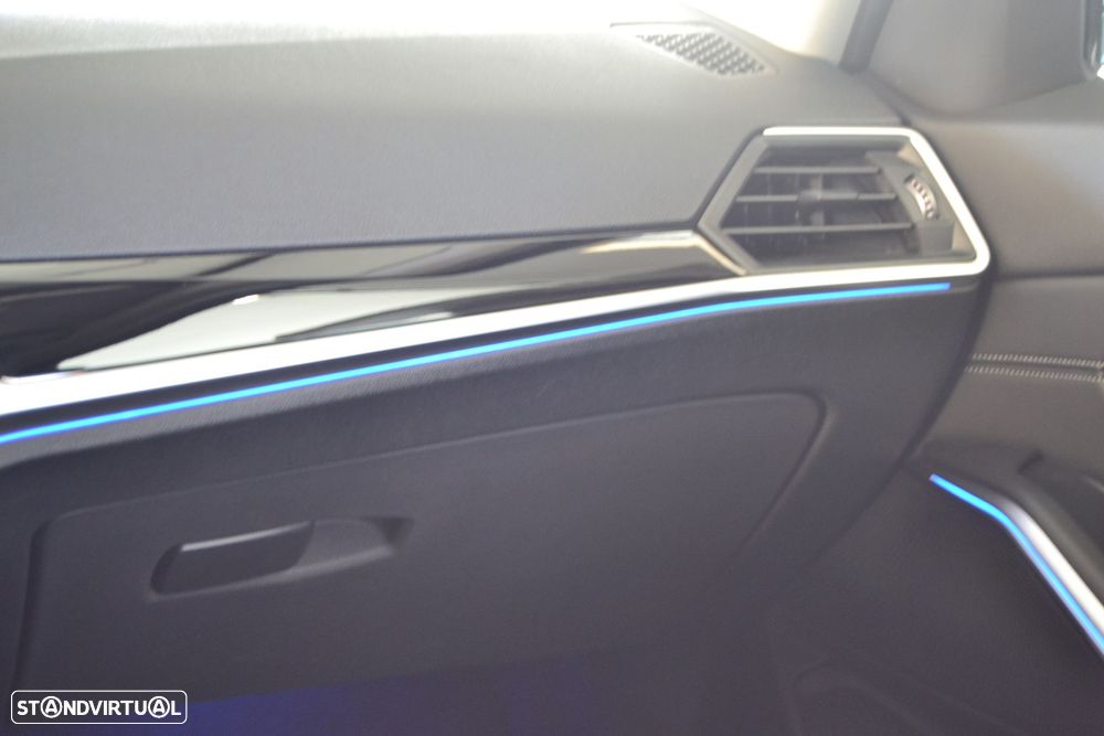 BMW 320 d Touring Line Sport Auto - 30