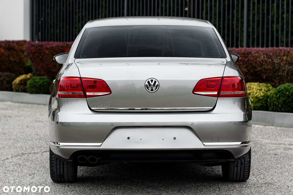 Volkswagen Passat 2.0 Blue TDI SCR Highline - 8