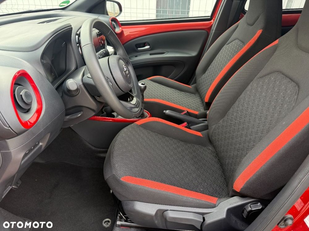 Toyota Aygo X 1.0 VVT-i Selection X-treme - 16