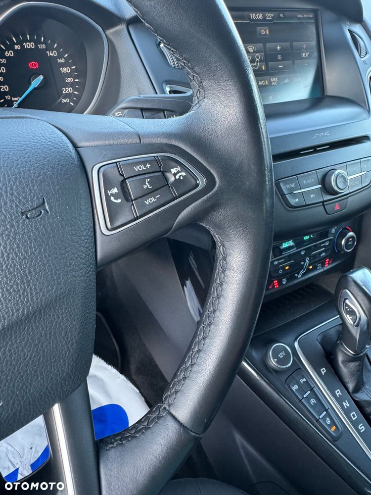Ford Focus - 32