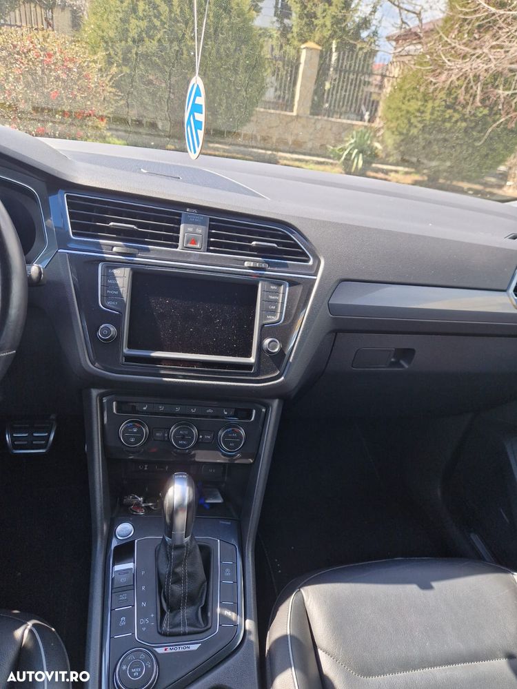 Volkswagen Tiguan 2.0 TDI SCR 4MOTION DSG Highline - 9