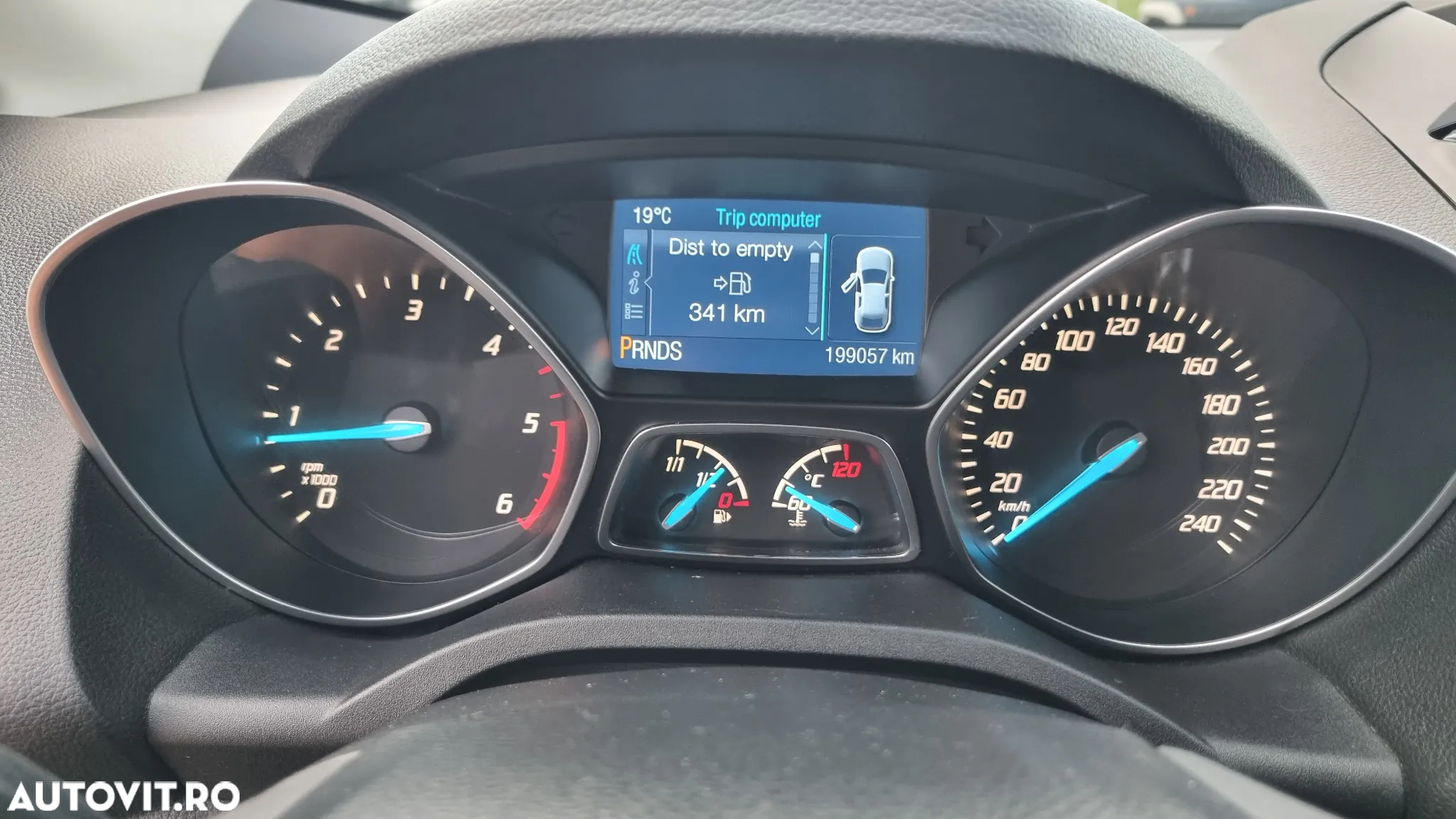 Ford Kuga 2.0 TDCi 4WD Powershift Titanium - 8
