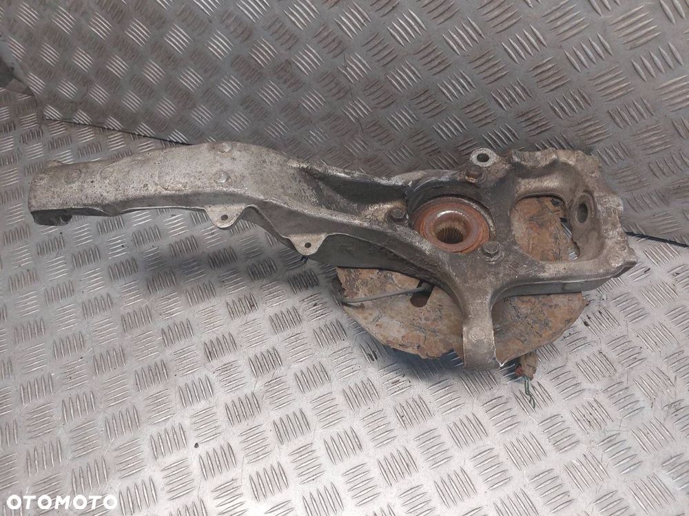 PIASTA ZWROTNICA PRAWY PRZÓD JEEP GRAND CHEROKEE WK 3.0 CRD - 4