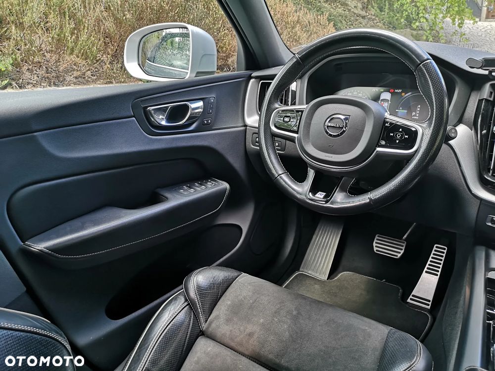 Volvo XC 60 T8 AWD Plug-In Hybrid R-Design - 13