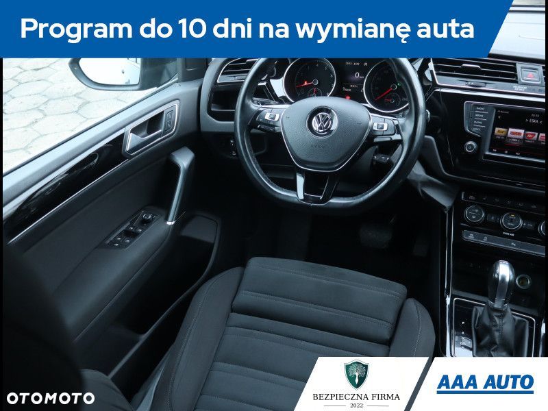 Volkswagen Touran - 8