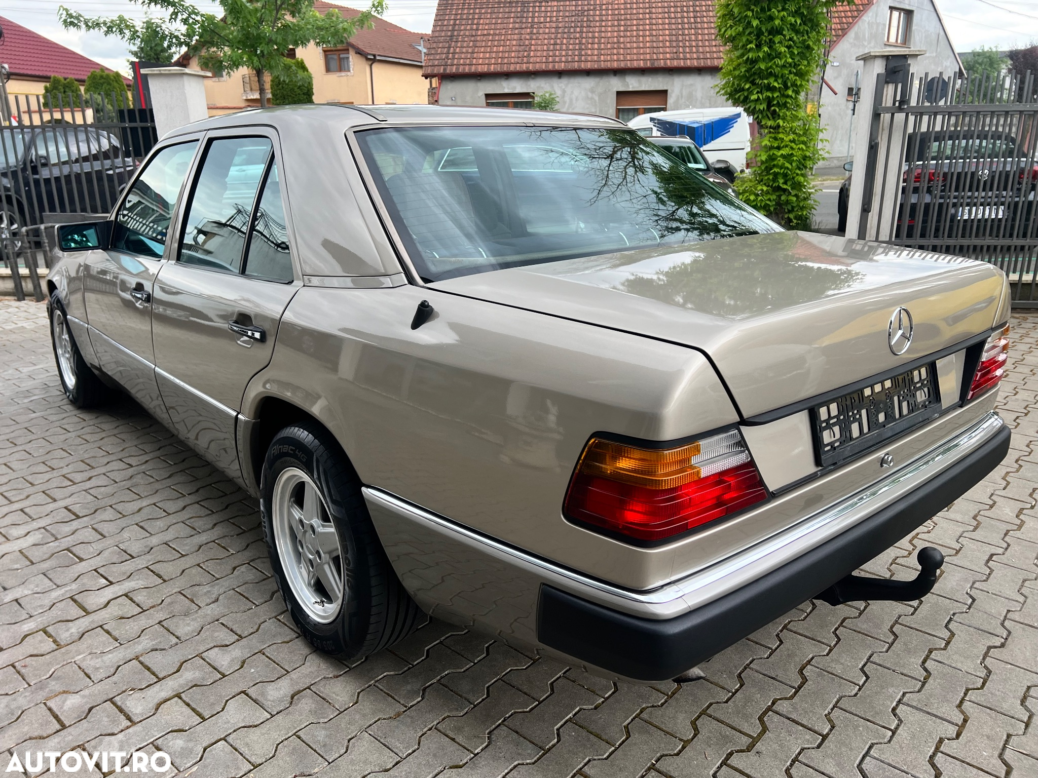 Mercedes-Benz W124 - 3