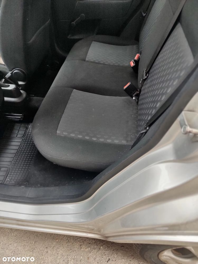 Ford Fiesta - 2