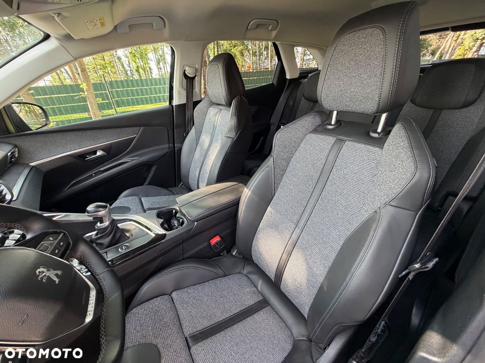 Peugeot 3008 PureTech 130 Stop & Start GPF Allure - 15