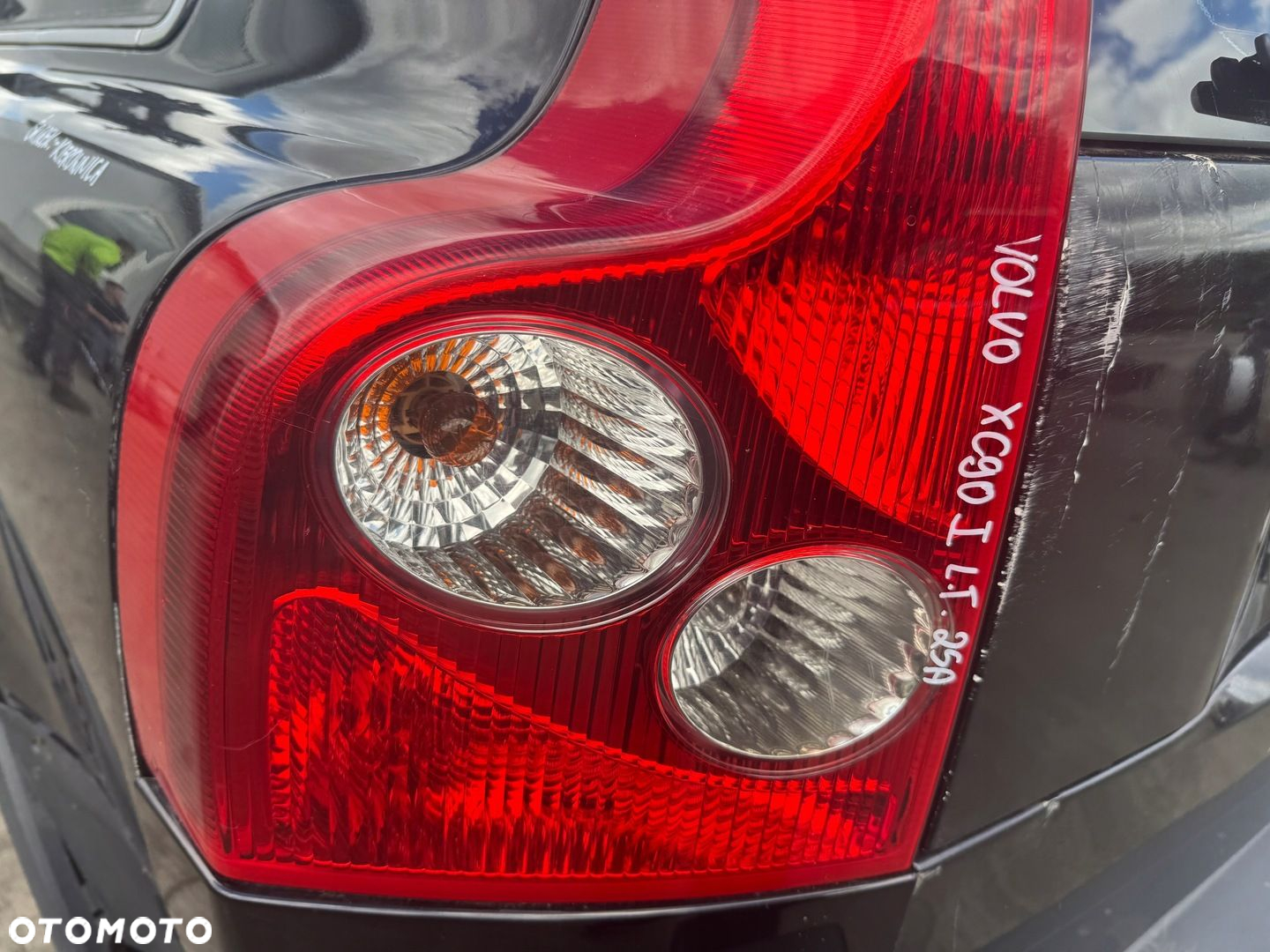 VOLVO XC90 I LAMPA LEWA TYLNA LEWY TYŁ - 9