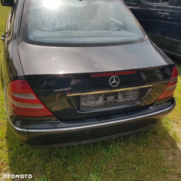MERCEDES W211 KLAPA BAGAZNIKA