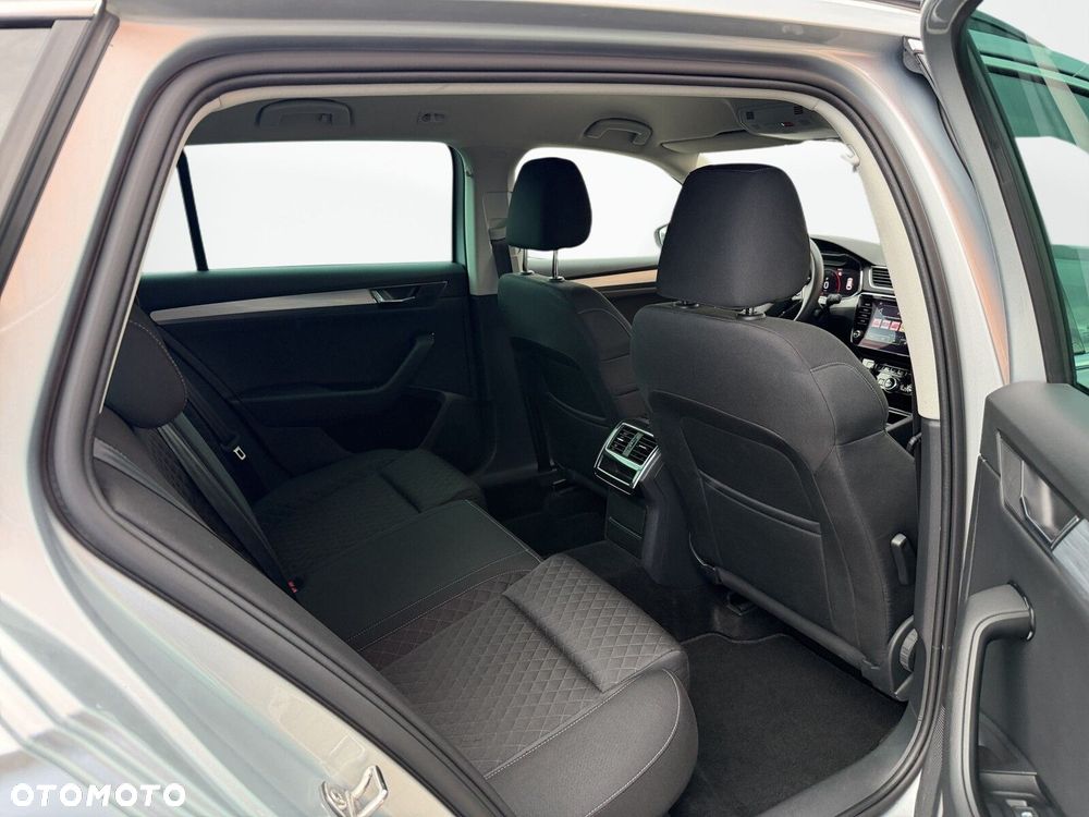 Skoda Superb 2.0 TDI SCR Ambition DSG - 36