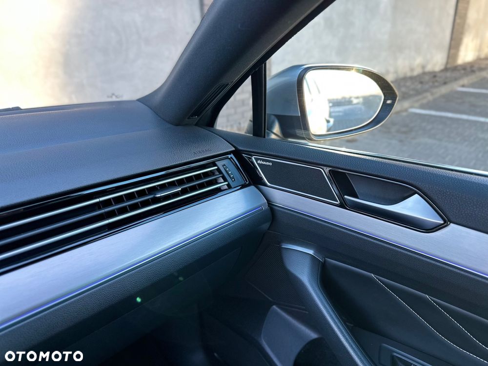 Volkswagen Passat Variant 2.0 TDI EVO Elegance DSG - 21