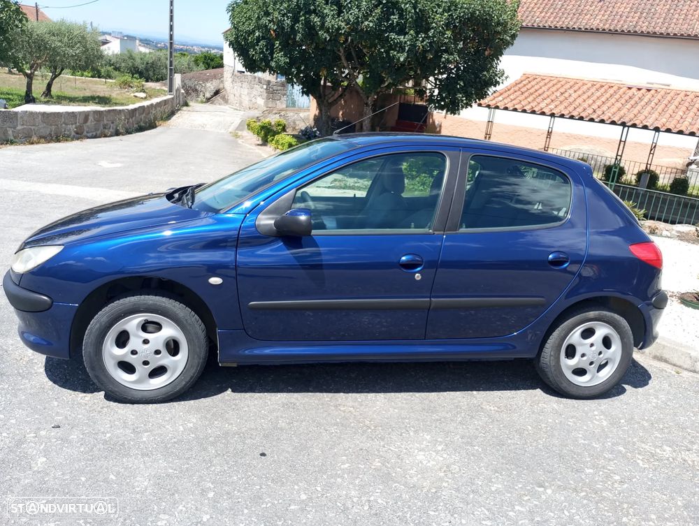 Peugeot 206 1.1 Color Line - 12