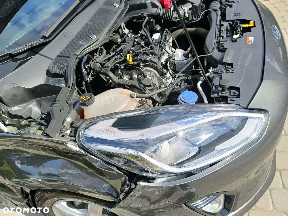 Ford Fiesta 1.1 S&S TITANIUM - 38