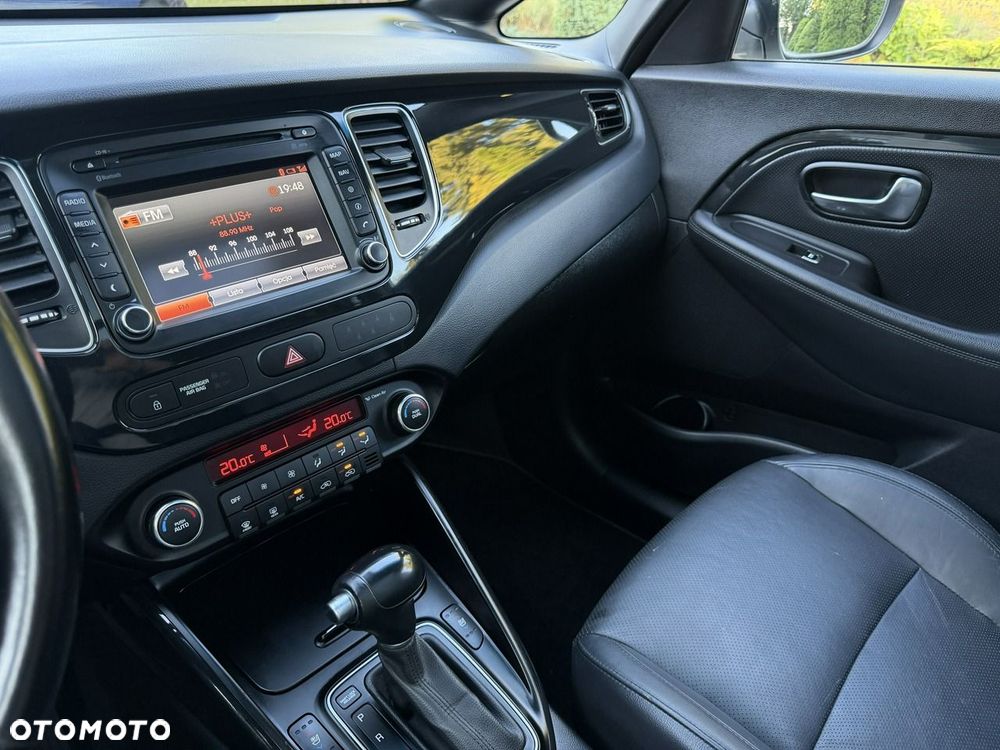 Kia Carens - 21