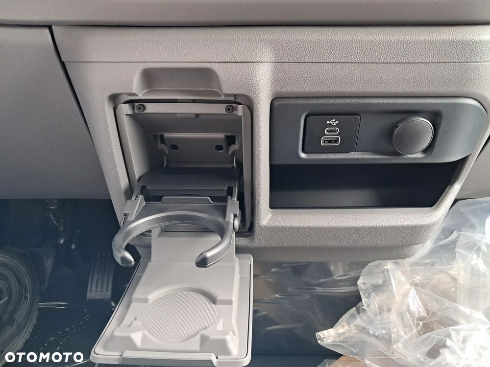 Volkswagen Transporter - 26