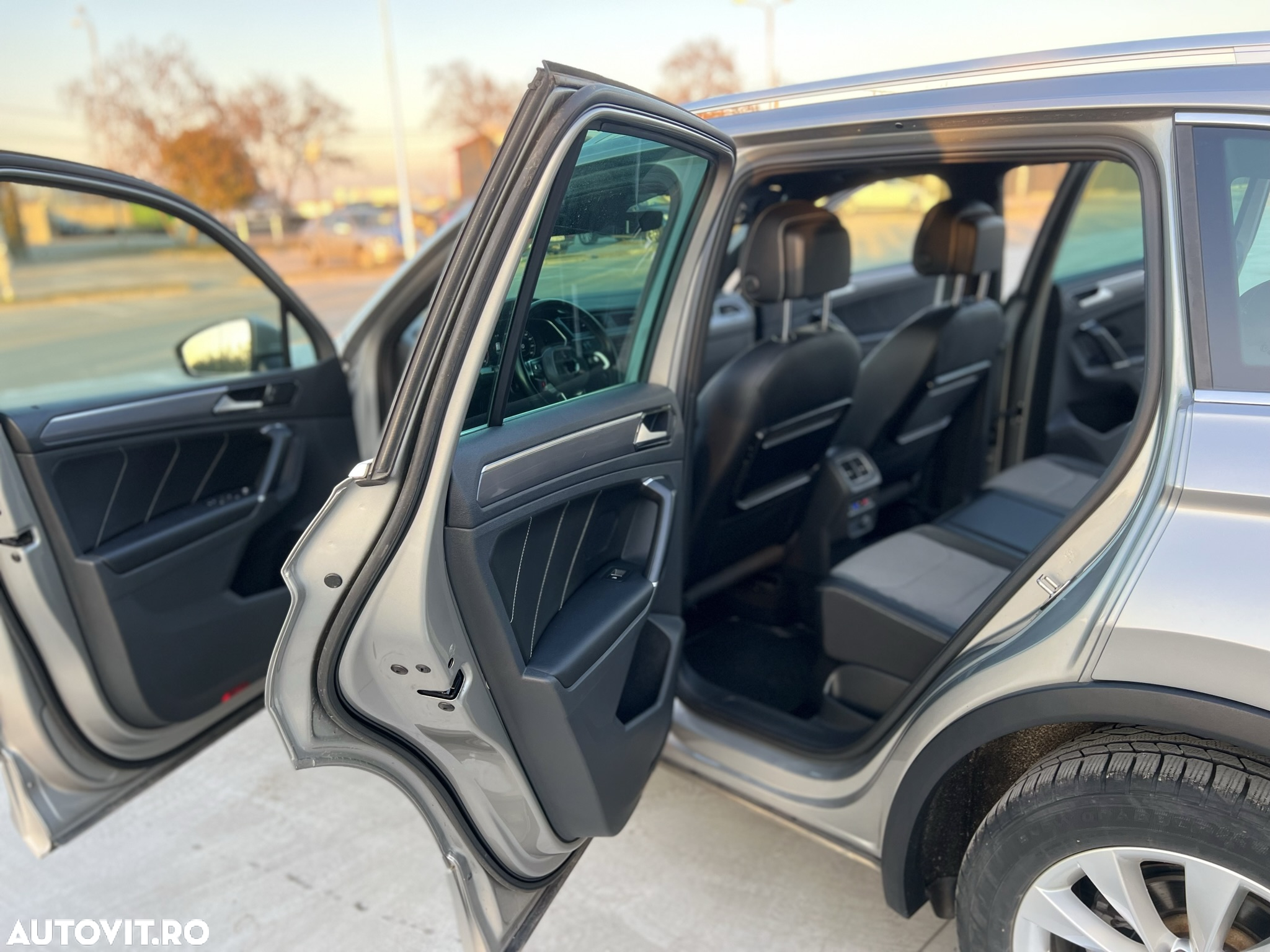 Volkswagen Tiguan - 12